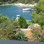 Waterfront With Pool * Vela Luka