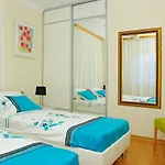 Waterfront With Pool Vila