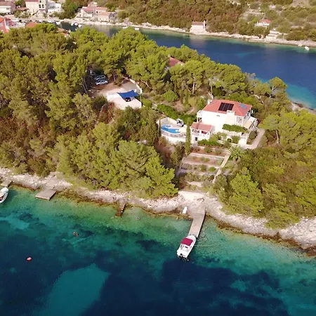 Waterfront With Pool * Vela Luka