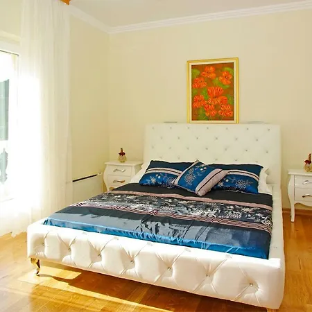 Waterfront With Pool فيلة فيلا لوكا