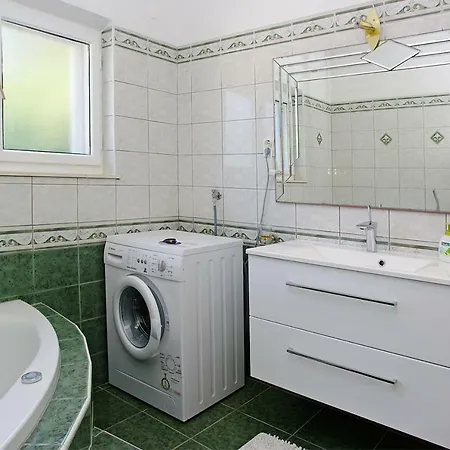 Waterfront With Pool فيلة *